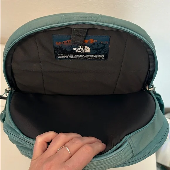 The North Face Borealis Backpack - Picture 8 of 12